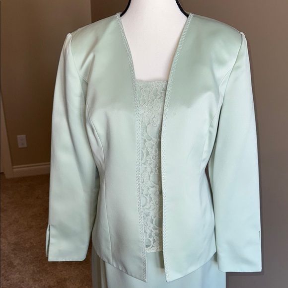 Maxi Green 3 piece jacket, top and Pencil Skirt ensemble for Cocktail Ev… - Picture 3 of 16